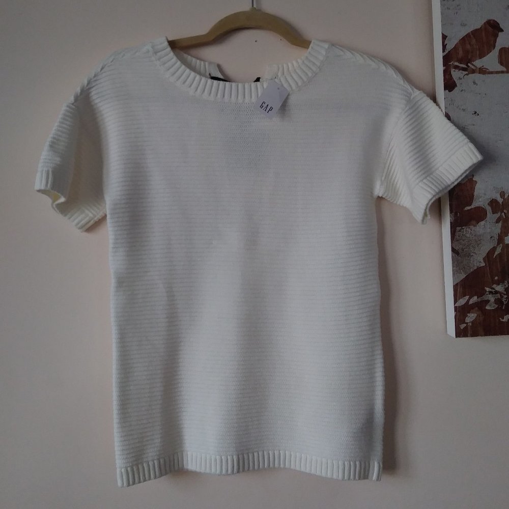 NWT Gap women's white sweater short sleeve